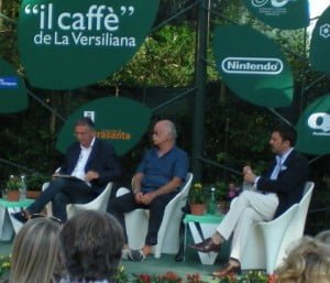 Claudio Sottili, Gino Paoli e Attilio Reinhardt, durante la presentazione del libro "Burlesque" allo storico festival "La Versiliana" a Marina di Pietrasanta nel 2010. Claudio Sottili, Gino Paoli e Attilio Reinhardt, durante la presentazione del libro "Burlesque" allo storico festival "La Versiliana" a Marina di Pietrasanta nel 2010.